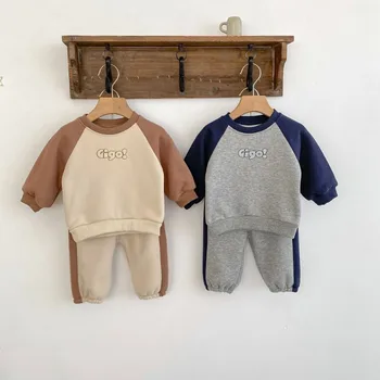 2023 Зимни бебешки дрехи комплект малки деца момчета контраст цветни букви топло облекло момичета руно подплата сгъстяване качулки панталони 2бр 1